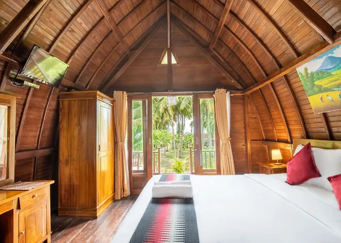 Coconut Hill Hotel Batununggul