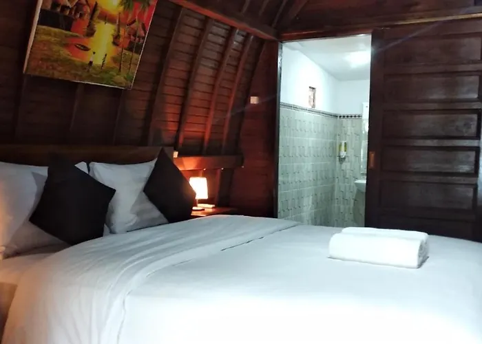 Coconut Hill Hotel Batununggul